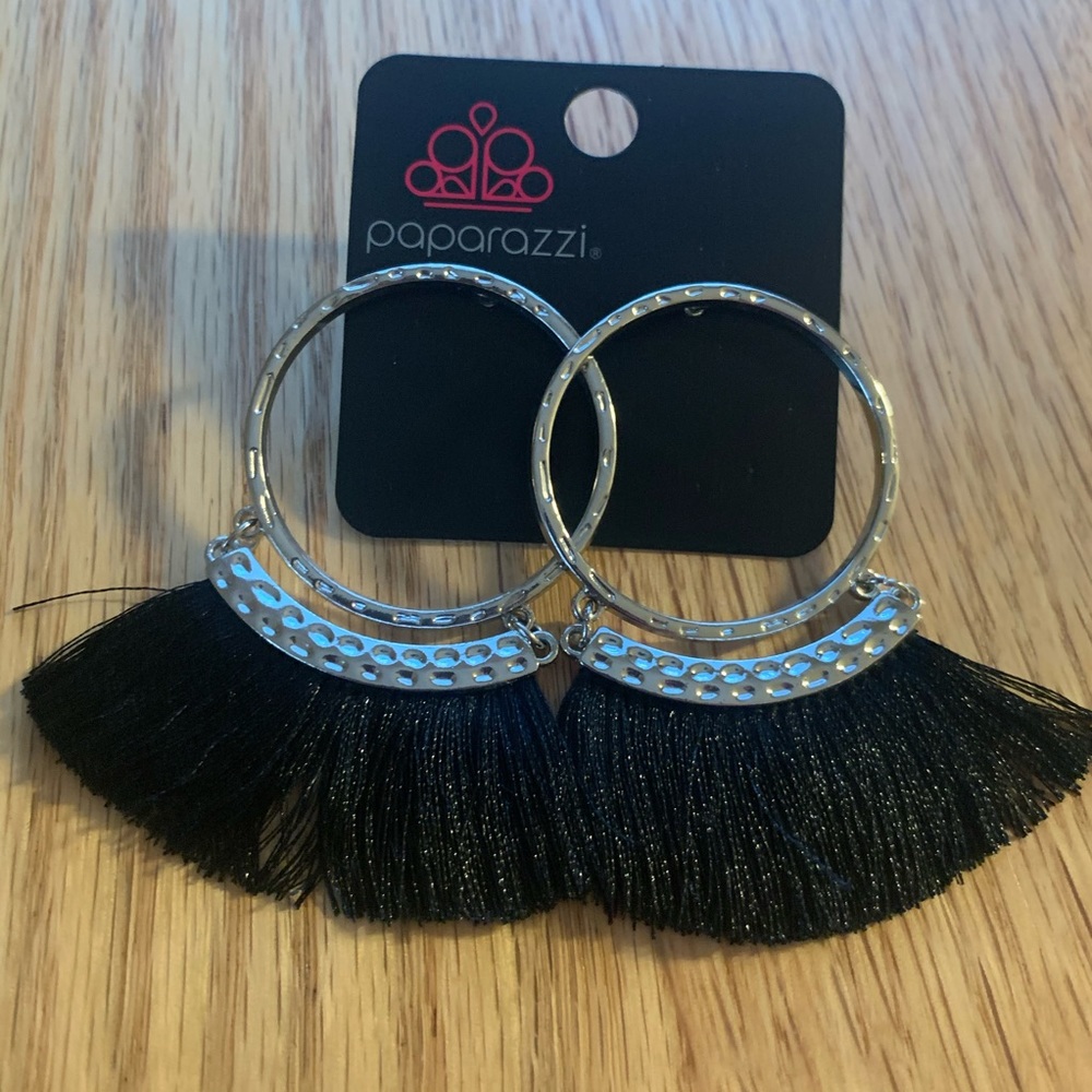 4 for $16 Paparazzi fringe earrings
